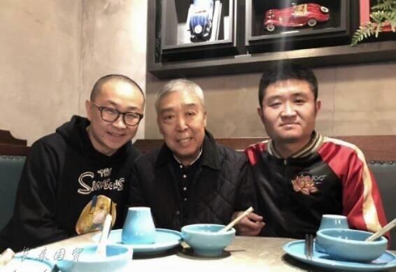 正式|郑宏伟和王声闹翻以后，发文为卢鑫点赞，正式加入相声新势力了？