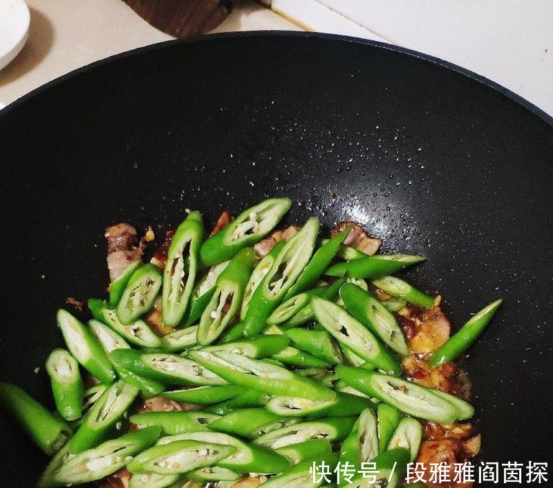 尝一尝|农家小炒肉,舌尖上的辣味,都快来尝一尝这一口吧!