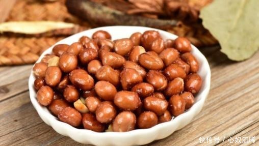 用筷子夹起来|老外评选中国用筷子“最难”夹起来的美食,中国网友用勺子吃