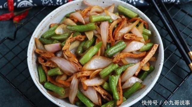 孩子|这三样素菜一起炒,实在太好吃了,三天两头给孩子吃,提高免疫力