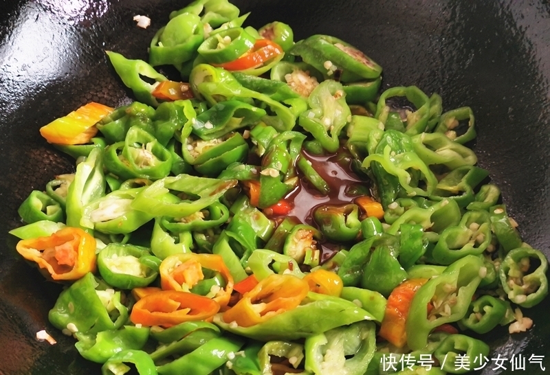 三伏天|三伏天,吃饭没胃口,试试这菜,香辣下饭,有它多吃一碗饭!