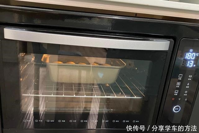 好吃|比甜面包好吃的双重芝士咸面包,一次发酵做法简单,芝士控快学!