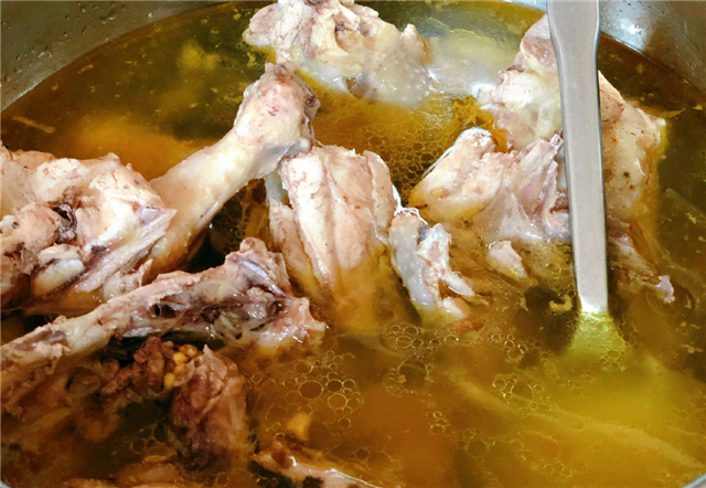  过生日|三代同堂给外婆过生日，老妈特意下厨，有荤有素，大家都吃嗨了！