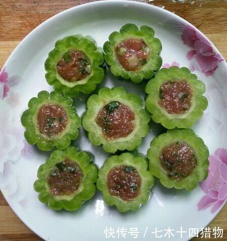 盐菜|家味美食干锅鱼头虾,客家酿苦瓜,泡椒藕丁,肉片盐菜炒乌贼