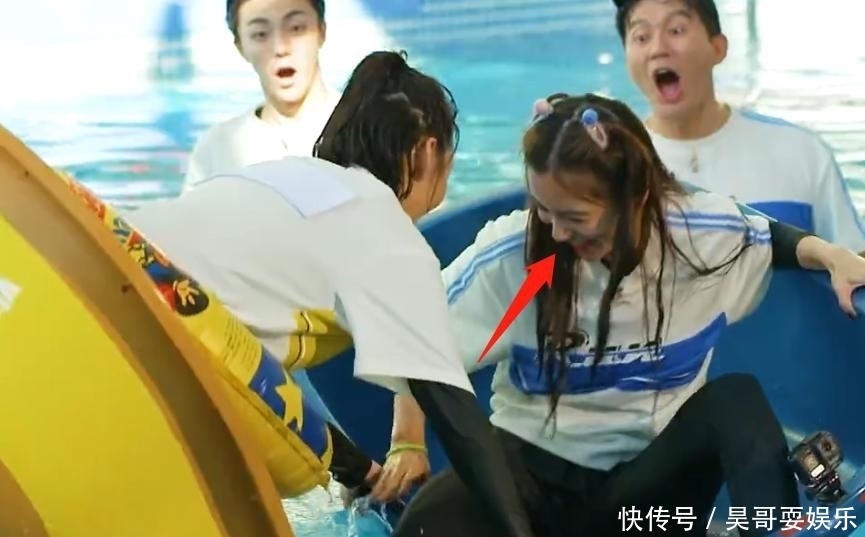 化妆|有一种“整容”叫蒋依依落水,看到她抬起头那一刻,别再化妆了!