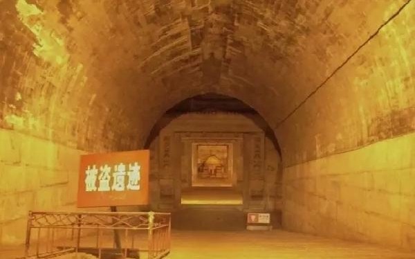 秘密|考古队挖开了光绪陵墓,发现光绪双手紧握,掰开双手后发现秘密!