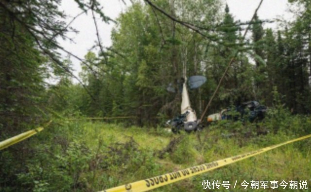 事故|一个月发生四起事故!美国2架灭火飞机相撞坠毁,飞行员当场遇难