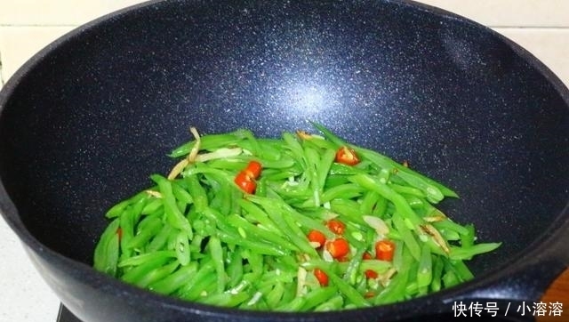  晚餐|晒晒我家晚餐，3人3菜1主食，荤素搭配，粗细粮混搭，营养更均衡