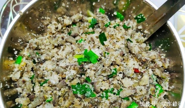  入少许的食|清明前后，这种树开花，花穗比肉都香，错过要等一年！