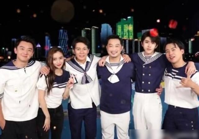 合照|《奔跑吧》再换人蔡徐坤郭麒麟无缘下一季收尾合照露出端倪