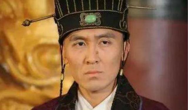 圣旨|他是公公却官至枢密使,因不忍心偷改圣旨,一字之差救了1000人