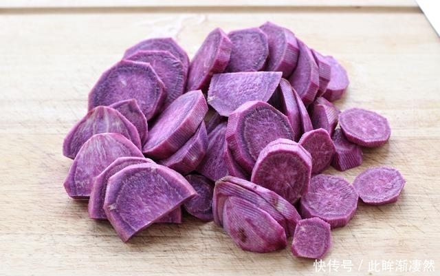 吃法|解锁手抓饼新吃法,包入紫薯馅,外皮酥脆内馅香甜,简单零失败!