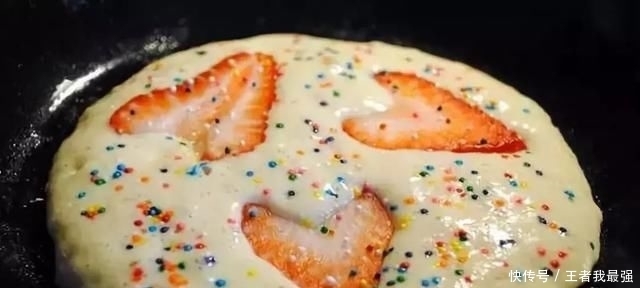  煎饼果子|这才是煎饼果子最好吃的做法,煎饼香,果子酥,比外面卖的还好吃