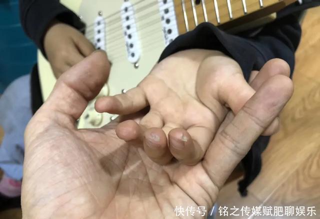 身上|反转后，李星星自拍曝光父母现身：何必等待轮回，来世就在你的孩子身上