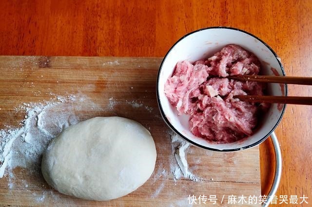 葱姜花椒|北方人是这样吃饺子的,你们南方人学着点,好东西不吃岂不太亏