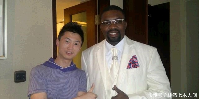 走红|《星光大道》走红的非洲兄弟,郝歌迎娶中国姑娘,好弟怎样了?