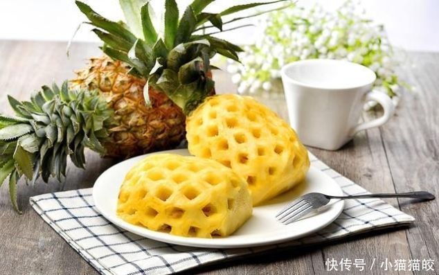 买完|买完菠萝回来这么吃,更加香甜可口,赶紧学起来
