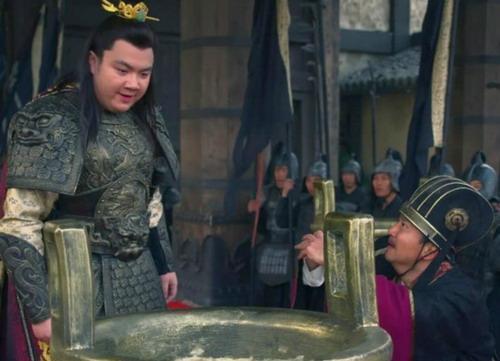 古人|古人为何动不动就举鼎？一个鼎几百公斤，他们真能举得起来吗？