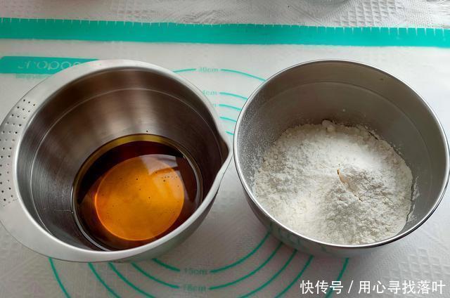 少许|月饼中的“小王牌”,「广式豆沙月饼」