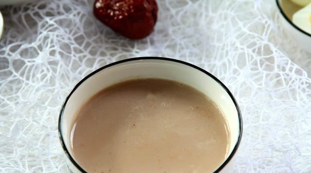  喝一杯|花生和它们是绝配，坚持每天喝一杯，不到2元，补血养颜气色红润