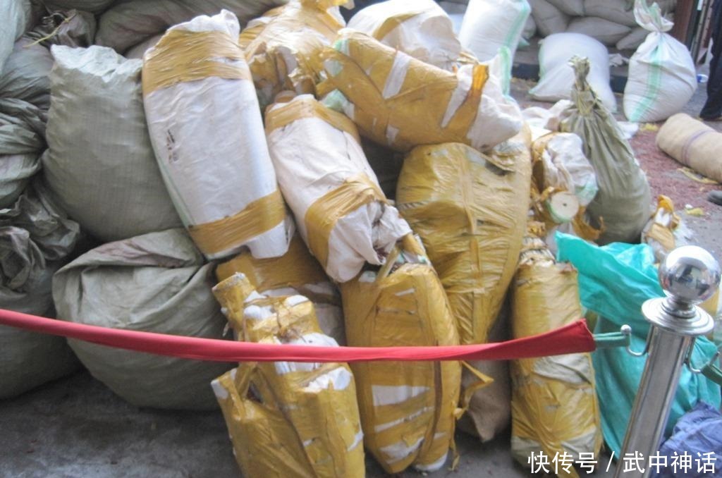 查货|海关查货蛇皮袋, 一把火烧得心都在滴血