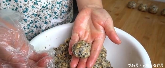 简单|香酥“五仁饼”,不用烤箱在家制作,简单易学,酥脆香甜