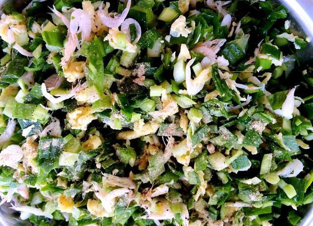 关键|做韭菜盒子,和面方法是关键,这样做,饼皮特别柔软,凉了也不硬