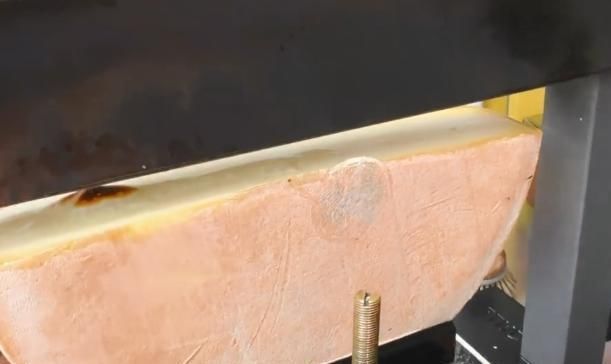  看馋|见识下瑞士大厨制作“奶酪”现场，当它融化那一刻，简直看馋了