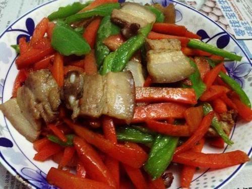 下锅|炒肉时,不要把肉直接下锅炒,多加一步,肉不老不柴又香嫩!