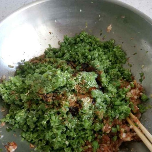 芹菜|7月包饺子,荠菜芹菜靠边站,这菜正当季,一咬满口香,百吃不厌