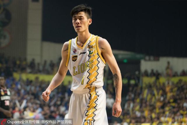 大鱼|CBA自由市场第一条大鱼,李春江爱徒遭哄抢,他值顶薪合同吗?