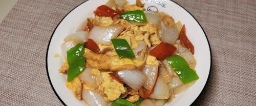 洋葱|多吃洋葱护心脑,教您地道家常菜,加入鸡蛋炒一炒,天天吃不腻