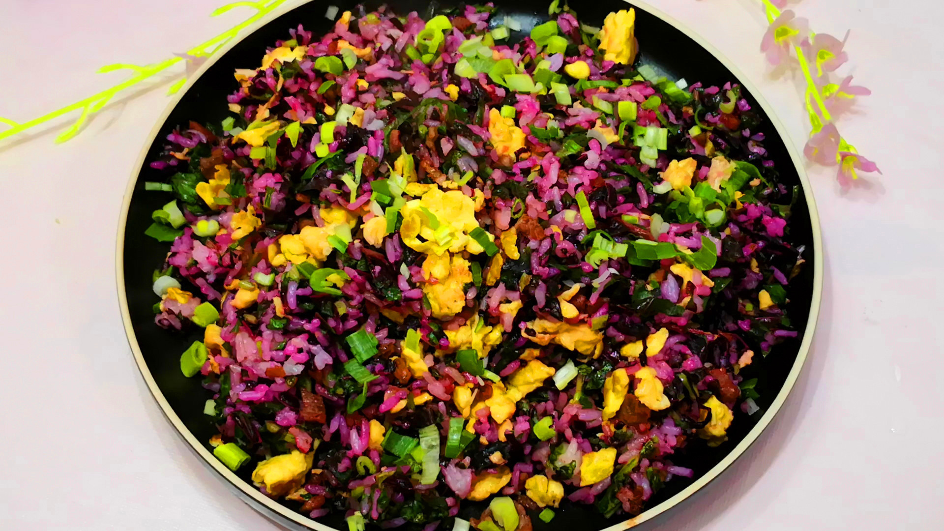 误认为|误认为是“菠菜”,5块钱买一捆,回家加米饭简单一炒,太惊喜了