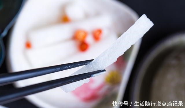 试试|这样腌出来的白萝卜片,真的太好吃了,不信你试试