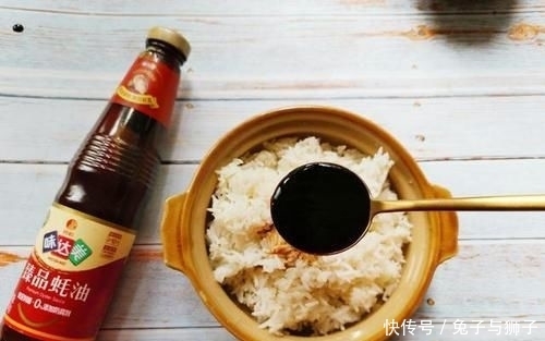 酸酸甜甜|美食密码!当季菠萝当季吃,解锁进阶版菠萝炒饭,酸酸甜甜很开胃