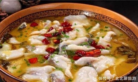 做法|做酸菜鱼时,直接腌鱼肉不对,大厨教你正确做法,鱼肉不碎不腥!