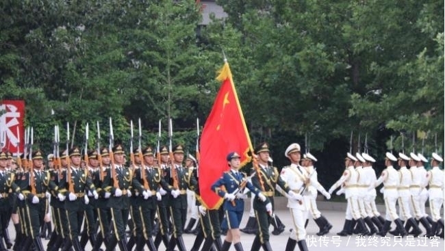 都是陆军|三军仪仗队中, 掌旗手为什么永远是陆军? 这事可是关乎军队地位