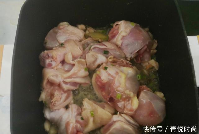 饭菜|家常下饭菜做法:鸡肉这样炖一锅,简单易做,营养好吃