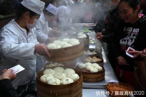 中年|这招够绝!中年大姐卖早餐一个月营业额10万,营销思维的重要!