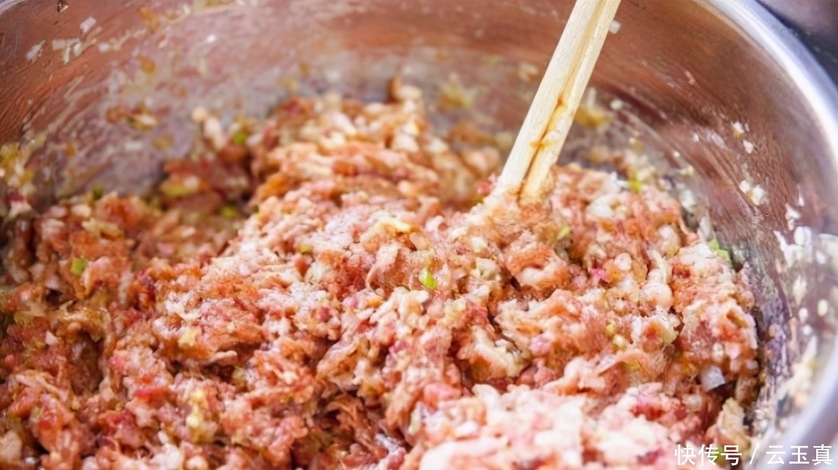 鲜嫩|拌饺子馅,先调味还是后调味?做对了,饺子鲜嫩多汁,入味还不腥