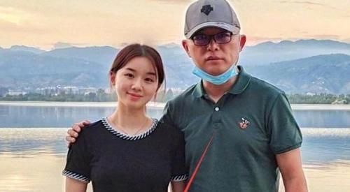 着急|看看23岁孟星亚,再看24岁郭麒麟,难怪孟非郭德纲着急成“亲家”