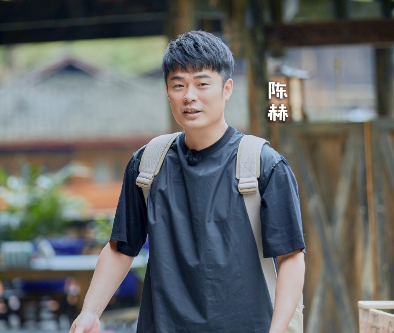 做客|鹿晗做客《向往的生活》,谁留意到身后跟着的嘉宾收视不用愁了