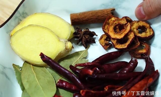 配方|30年秘制酱牛肉配方,只需简单3步,酱香浓郁,怎么切都不散