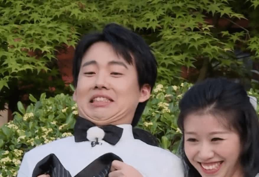 嘉宾|郭麒麟节目被郑恺扯掉裤子,嘉宾们哄笑,却有一人帮郭麒麟挡住