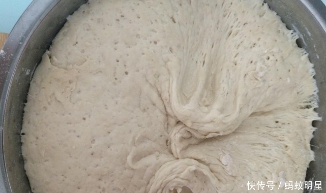 方法|教你快速发面的小方法,这样发面时间短,做出的面食又软又好吃