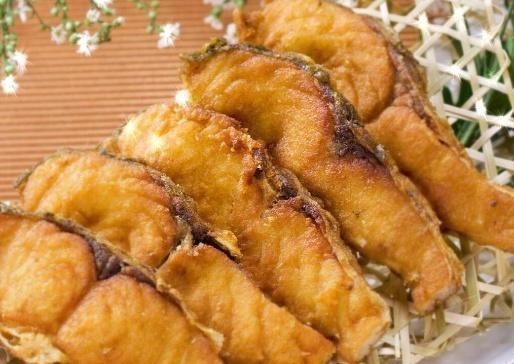 淀粉|炸鱼块时,不要用淀粉或面粉了,换成“它”,鱼块外酥里嫩更美味