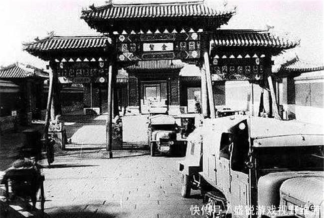 老百姓|清末老照片, 汽车与驴车赛跑, 大官的美妾, 被凌迟的妇女