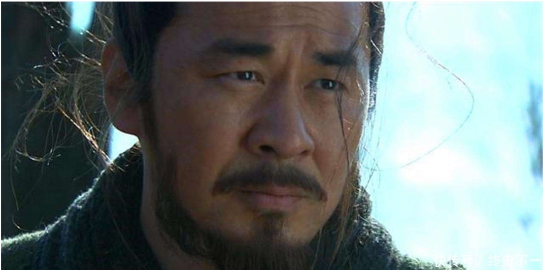 三国|刘禅写了三个字挂在门口被放过,众人不解,司马昭倒过来念