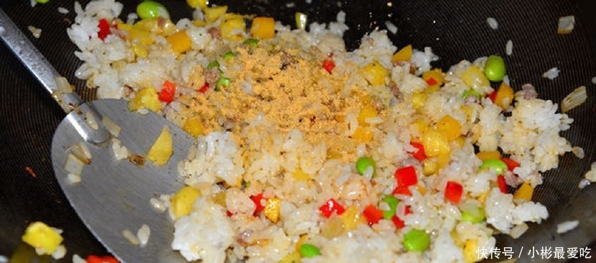 牛肉|别再做蛋炒饭了,牛肉和米饭这样做,你肯定没见过,好吃到爆!