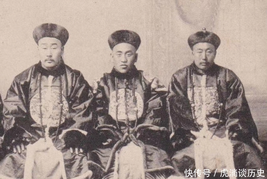 求教|通过信封看历史:求教照片上的清朝官员是谁?